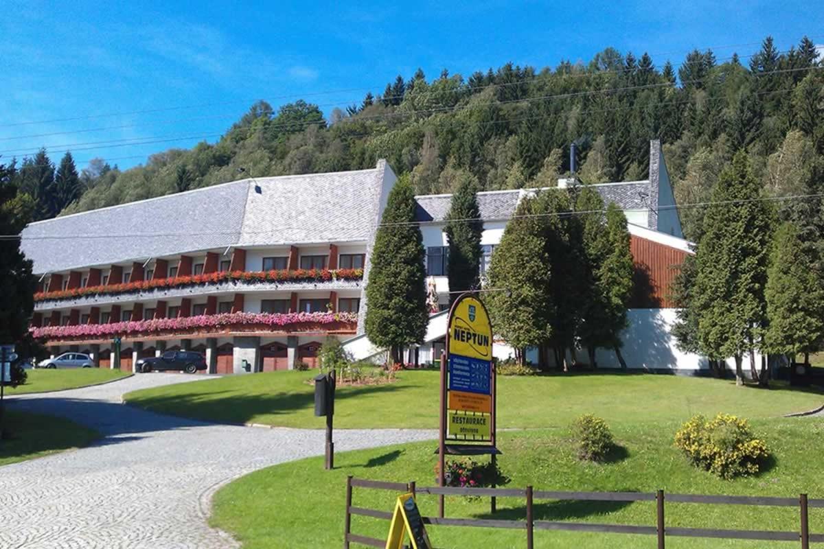 Horsky Hotel Neptun Мала-Моравка Экстерьер фото